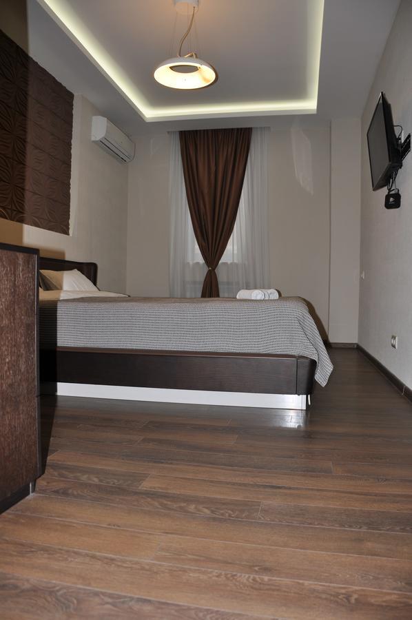 All Seasons Hotel On Freedom Square Tbilisi Exterior photo